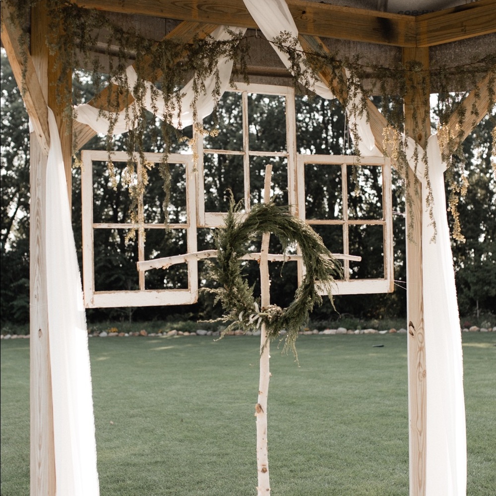 Jasmine hanging greenery (2, 6 ft strands)